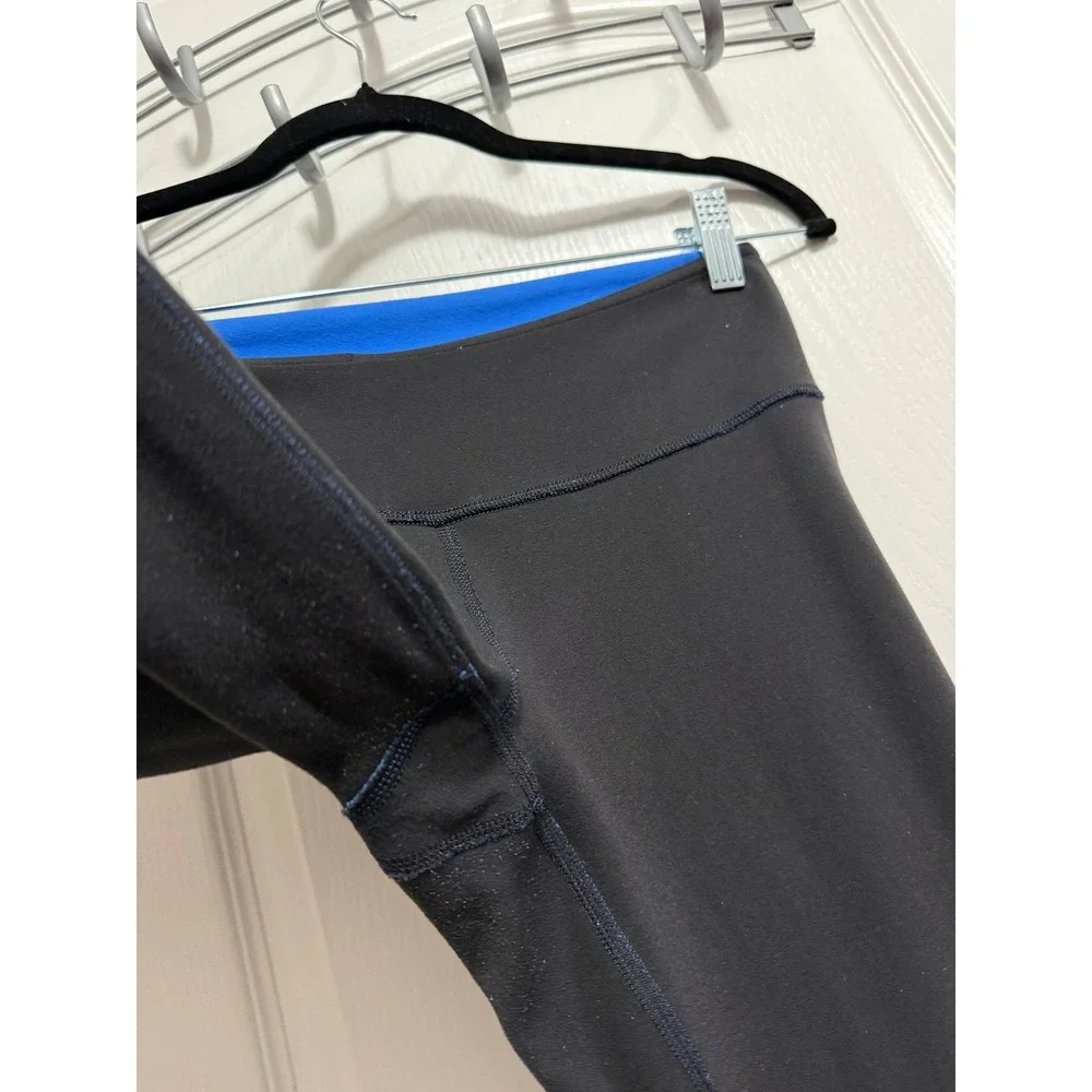 Lululemon Wunder Under Crop Reversible Leggings Black Electric Blue Size 6 - Picture 9 of 16